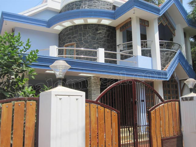 House/Villas  House for sale-Real Estate listings for Property for Sale - Calicut, India. Homes by owner, houses, apartments, flats, condos, villas, land and other properties in calicut 