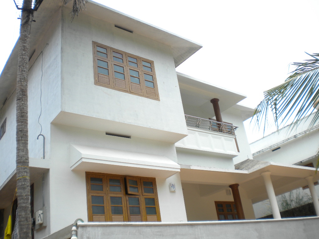 independent house for sale in ngo-quarters