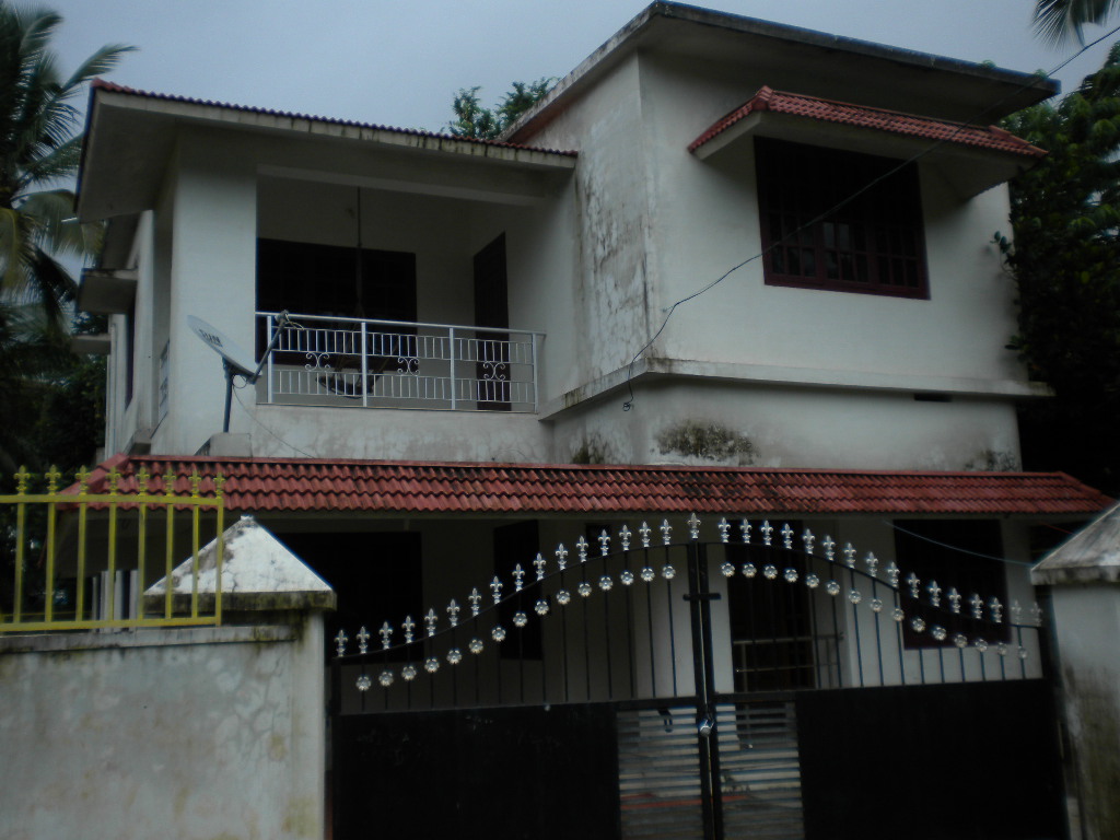 properties in calicut chelavoor.