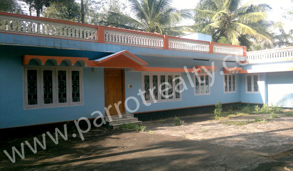 8bedroom independent house with 1.8acre land!
