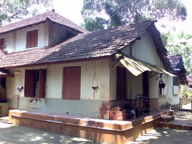 16 cent land with old house for sale in calicut eranchipalam.
