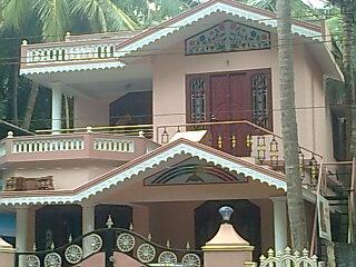 everything is available in pantheerankavu town.