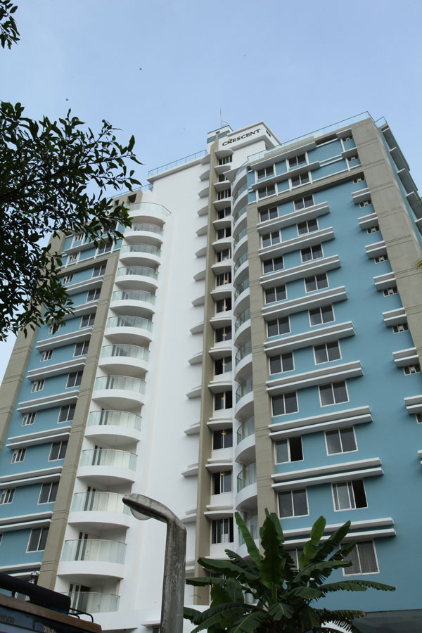 3 bhk un furnished brand new apartment for rent at crescent vathiad