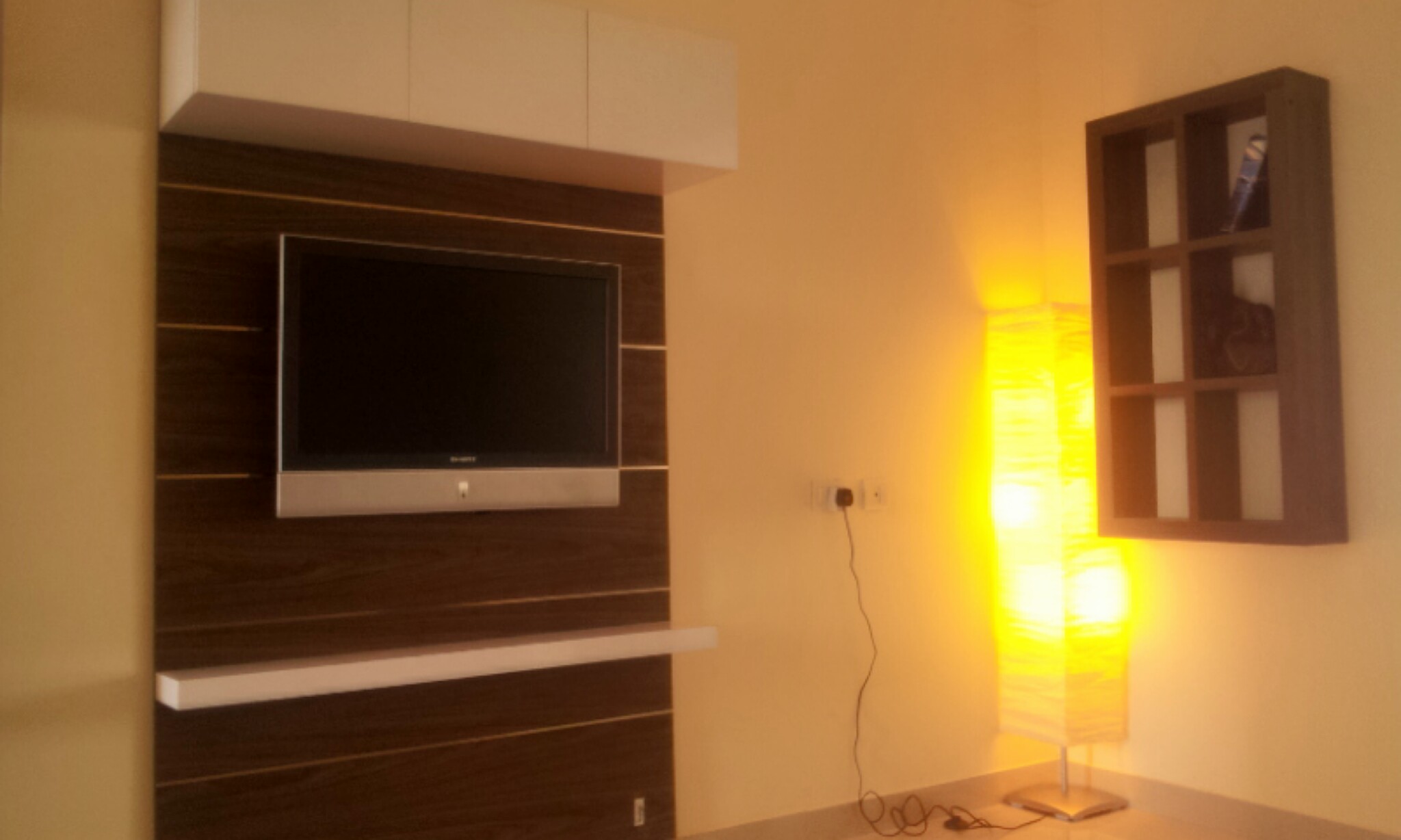 ew 2 bhk fully furnished apartment for rent. 15,000/-
