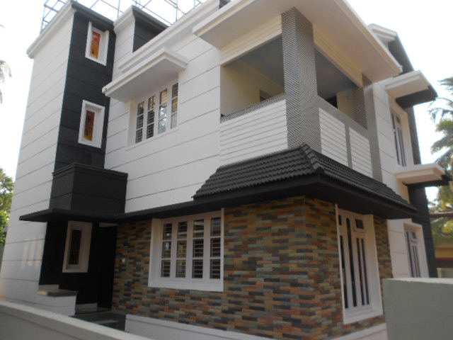 posh house for sale atcivilstation calicut.