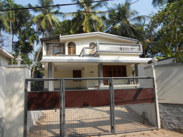posh house for sale at kozhikode city