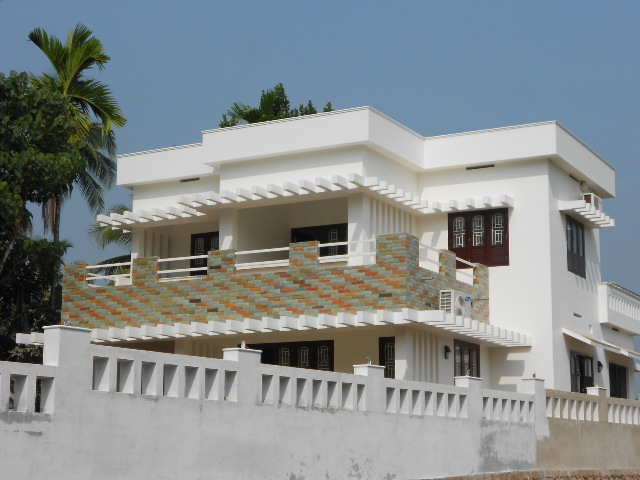 iris house calicut poovattuparamba