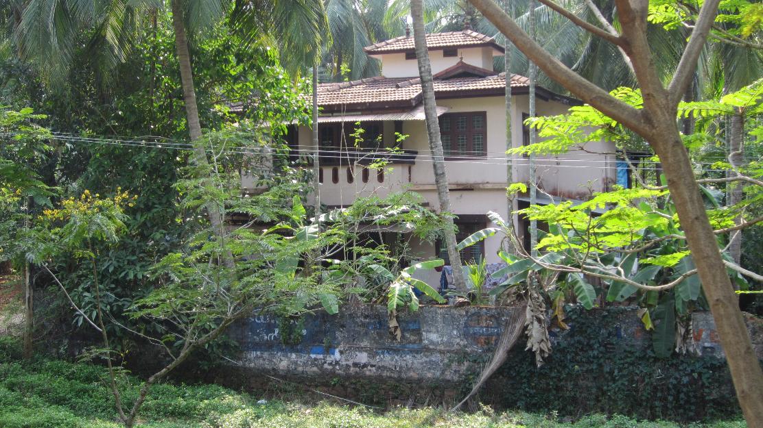 commercial cum residential area for rent, full acces to nh-17 bypass