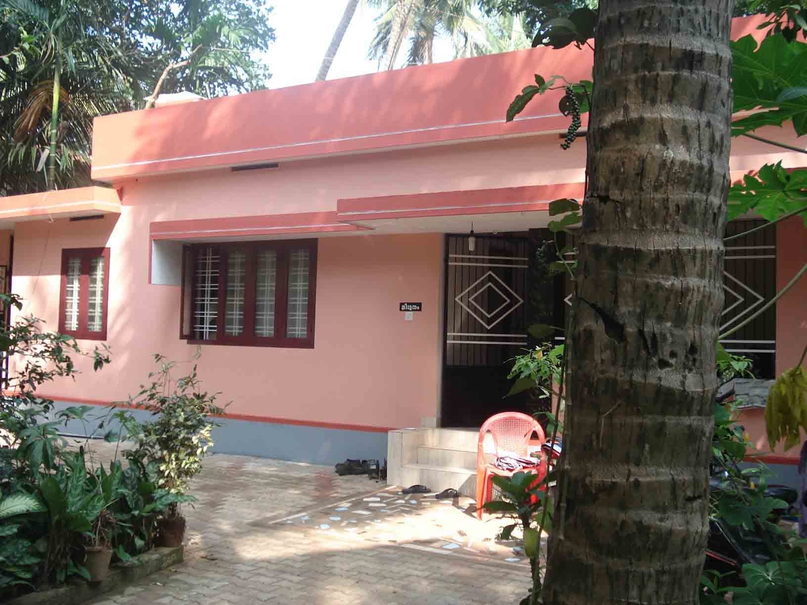 3 bed room home with 9.5 cents