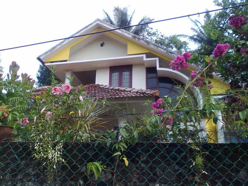 37 cents residential plot with 2500 sq.ft house at vythiri town wayanad