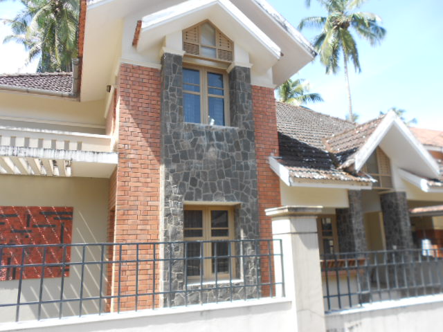 ready to occupy villa for sale in malaparamba.