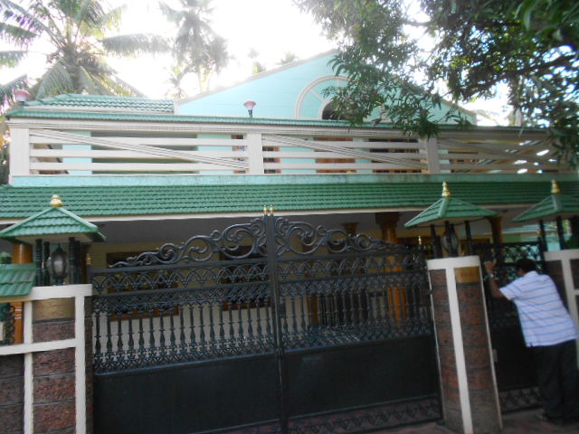 5 year old house for sale in calicut .