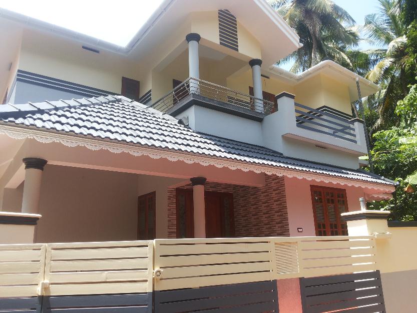 4.8 cents /4 bhk house/ in naduvattam /vehicle access/tar road frontage,new constructed
