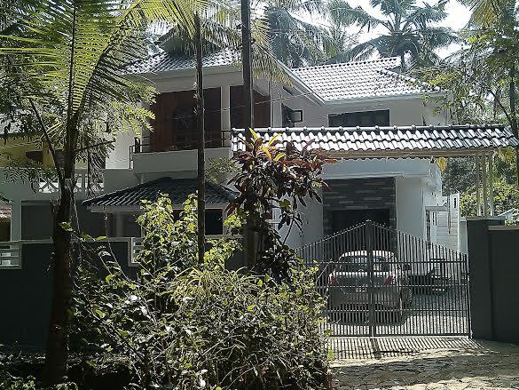 house sale in feroke college