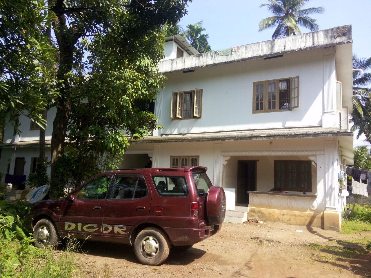 2 bhk,1000 sq.ft flat (total 4 flat, 4000 sq.ft) for sale in