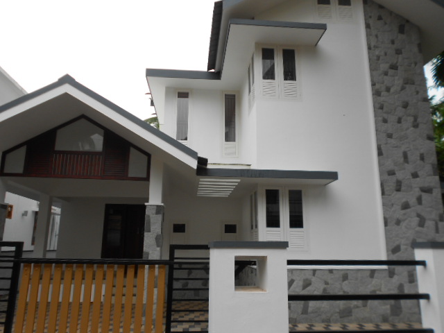 near eranhipalam calicut at east nadakkavu 5 cent 2100 sqft 92 lakh