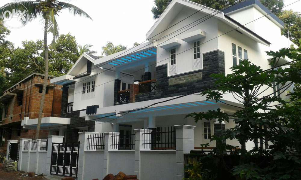 ngo quarters near 5 cent and house for sale calicut