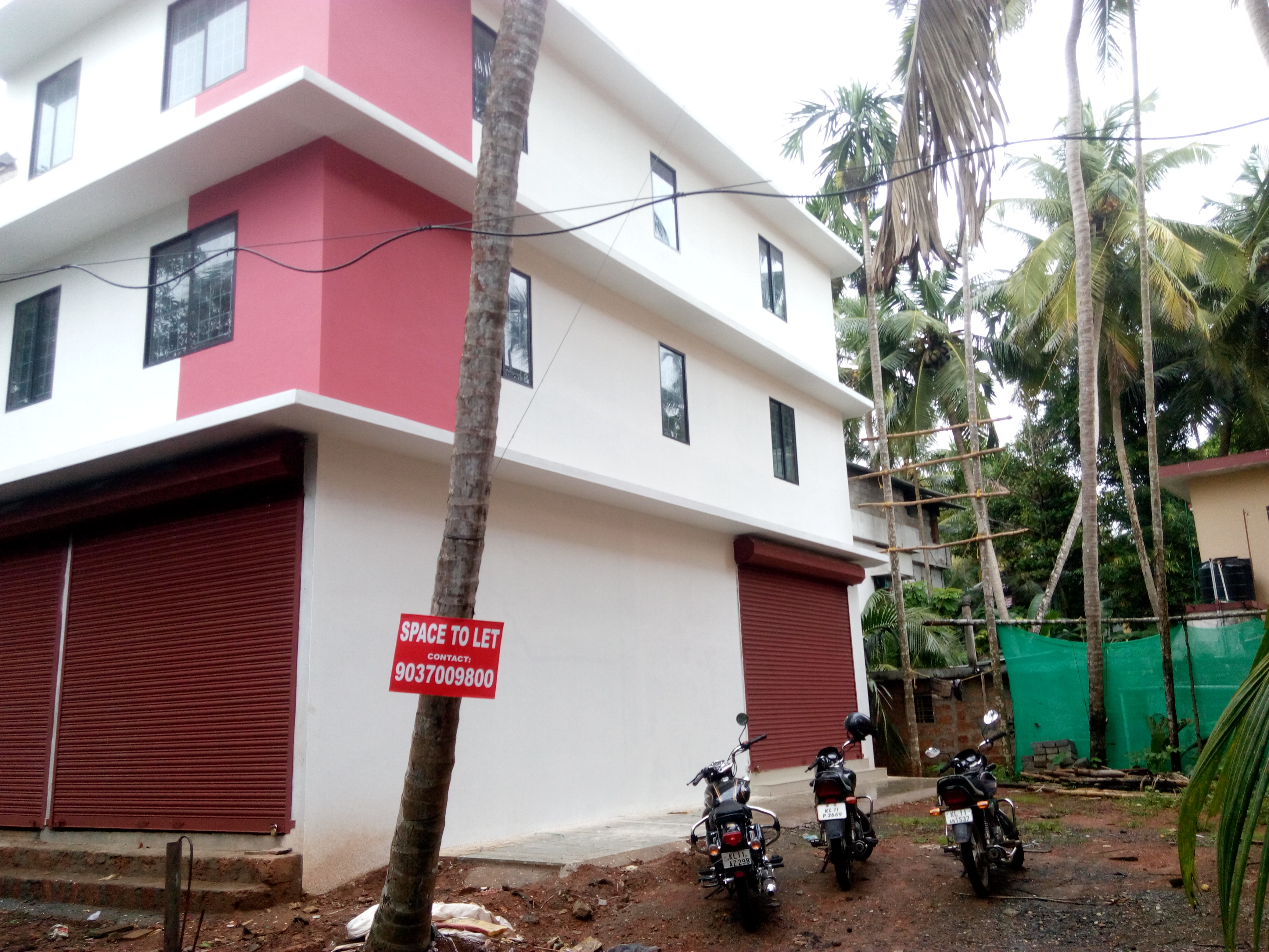 commercial/office building for rent near busstand , mavoor road, calicut