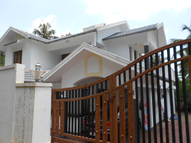 chelavoor 10 cent 4 bed 2550 sq ft furnished house 1.30 crore