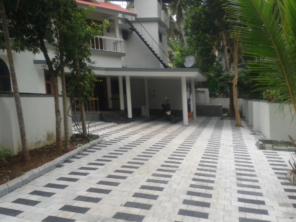 independent house/villa for sale in puthiyara, calicut