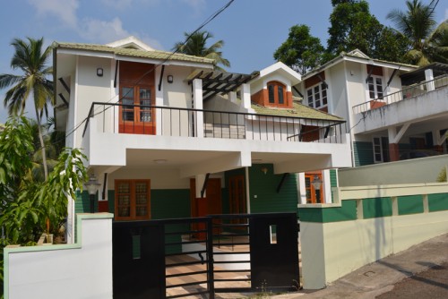 2400 sq.ft 4 bhk house for sale at kunnamangalam,kozhikode.