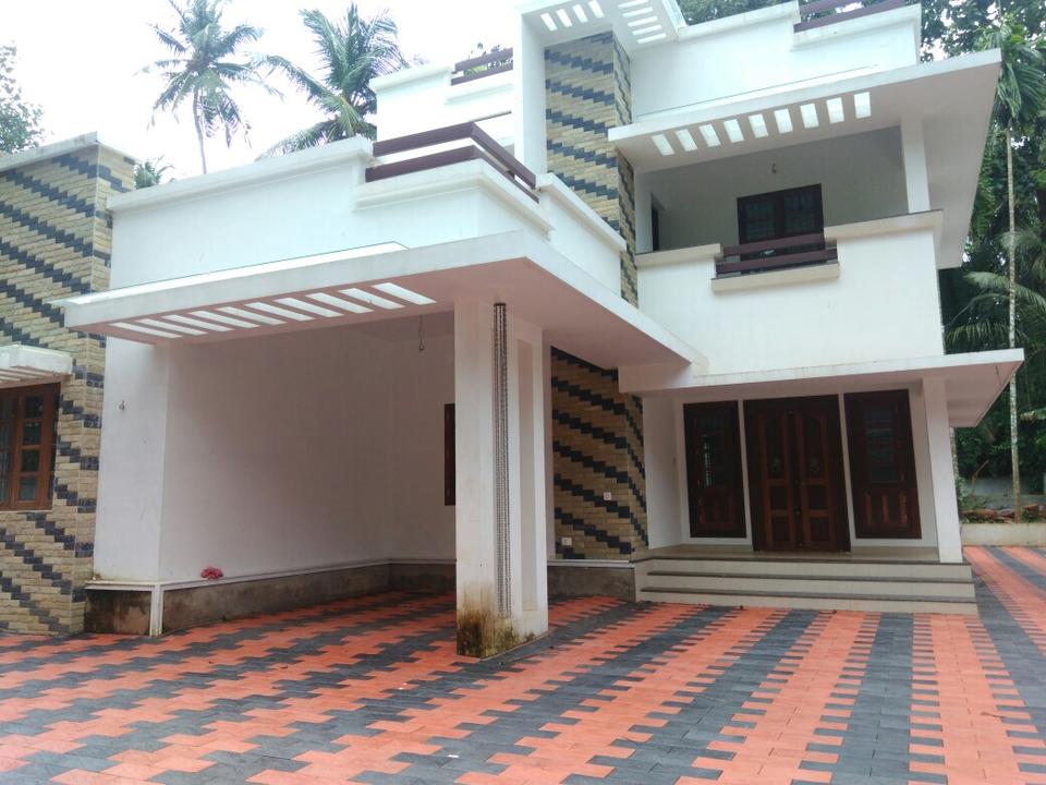 independent house/villa in paroppady
