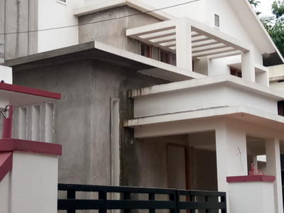 new posh house for sale malaparamba,chevarambalam,chevayoor and ngo quarters calicut