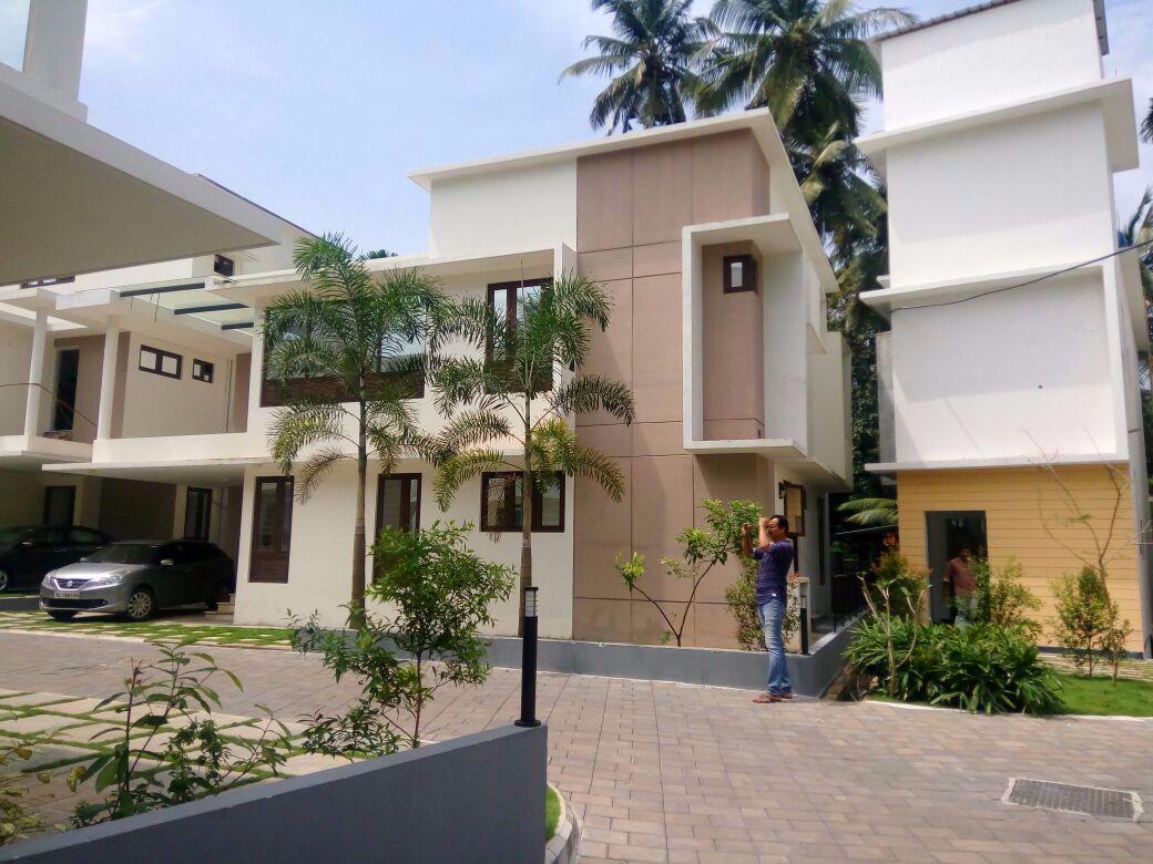 villa for sale malaparamba, pottammal, thondayadu.