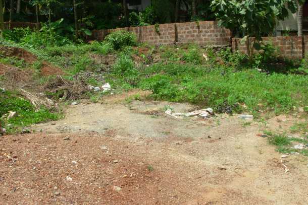 residential rectangular plot in calicut town