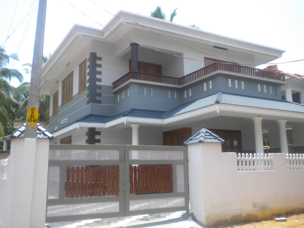 House/Villas Newly constructed independent 4 bedroom house in karaparamba 